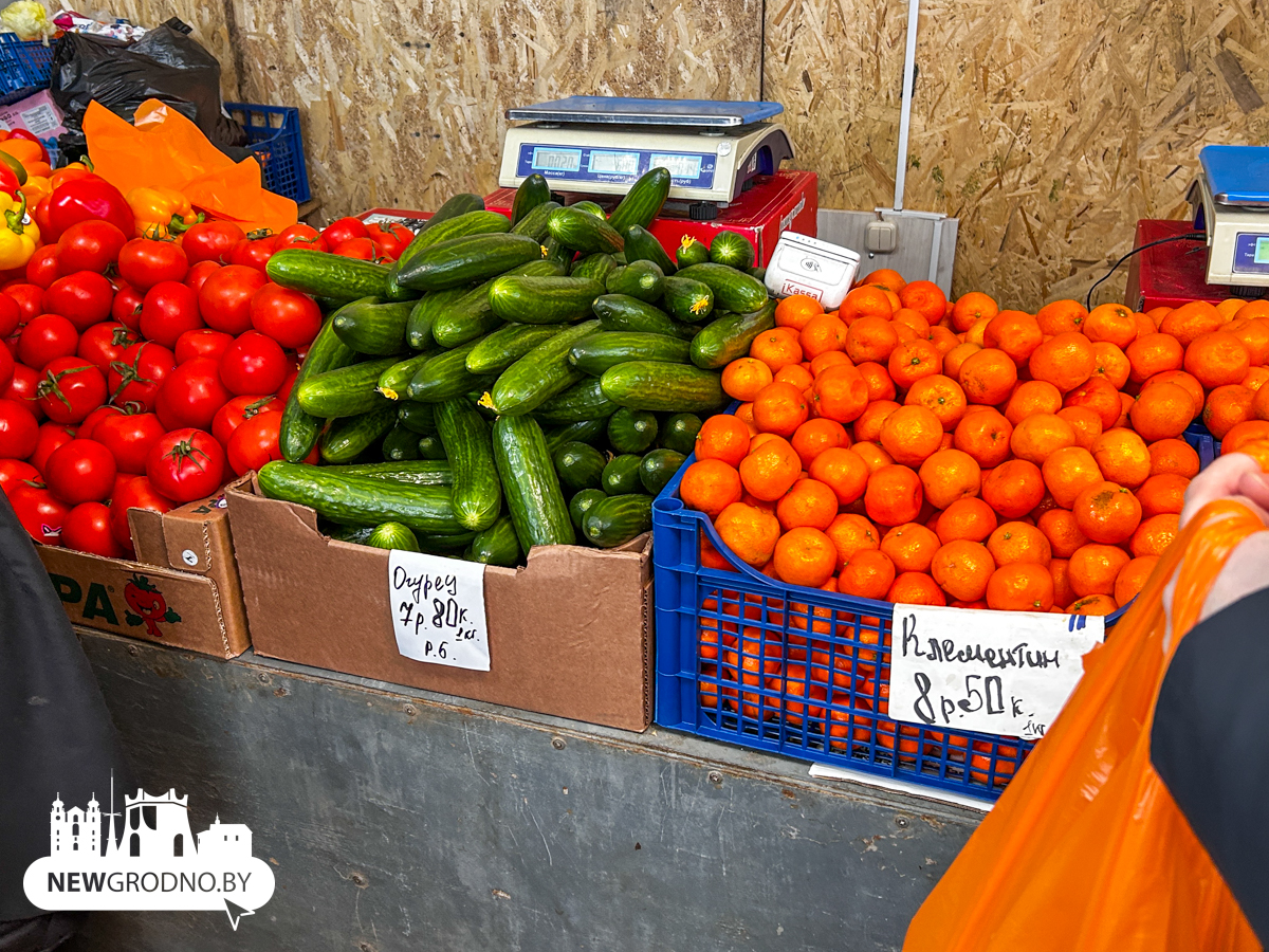 Зимний ассортимент фруктов на рынках Гродно