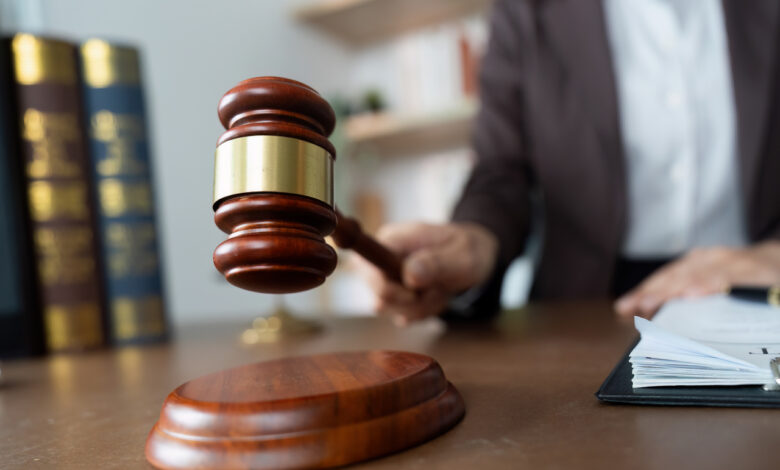 Ссора кулак нож: драма