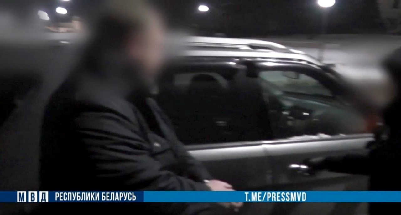 В Гродно за взятку задержали