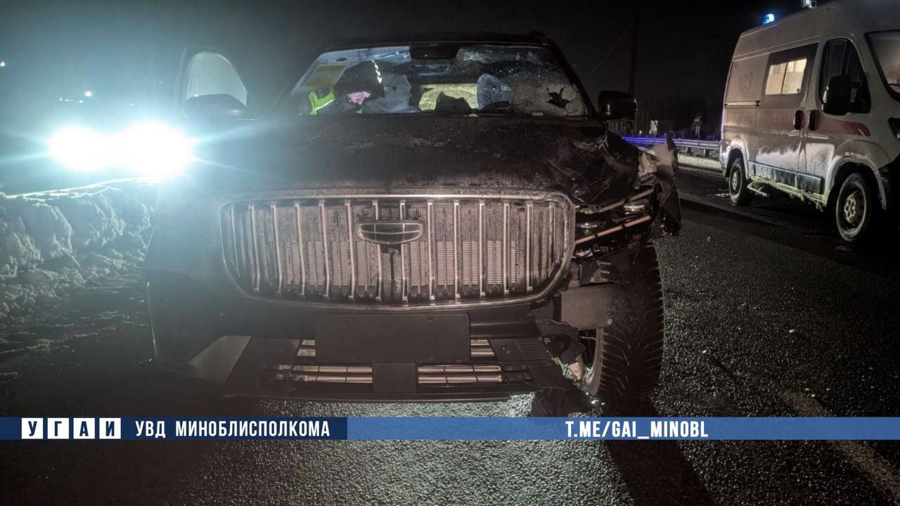 На трассе Минск- Гродно автомобиль насмерть сбил женщину