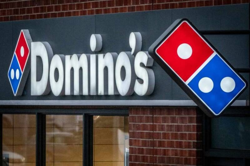 На Domino's Pizza