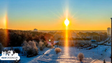 Небо над Гродно устроило зимнее световое шоу