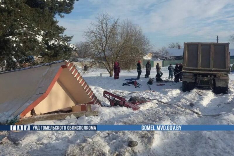 Под Гомелем МАЗ врезался