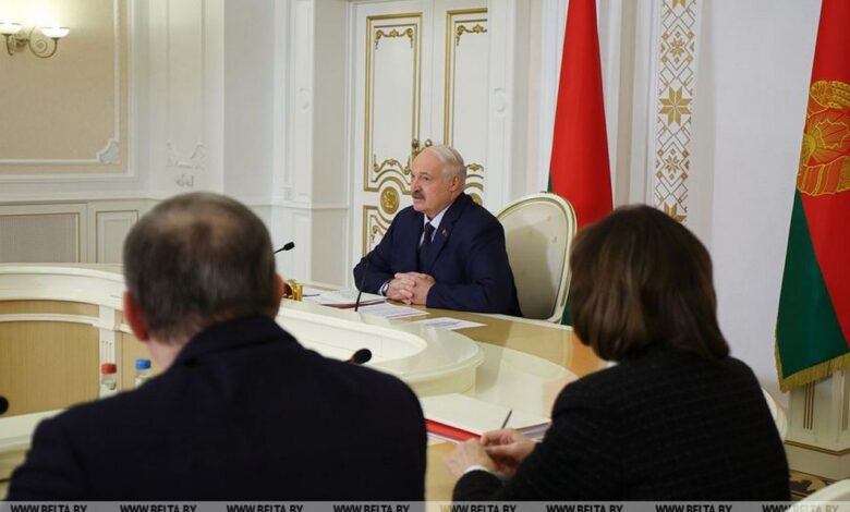 Лукашенко раскритиковал руководителей