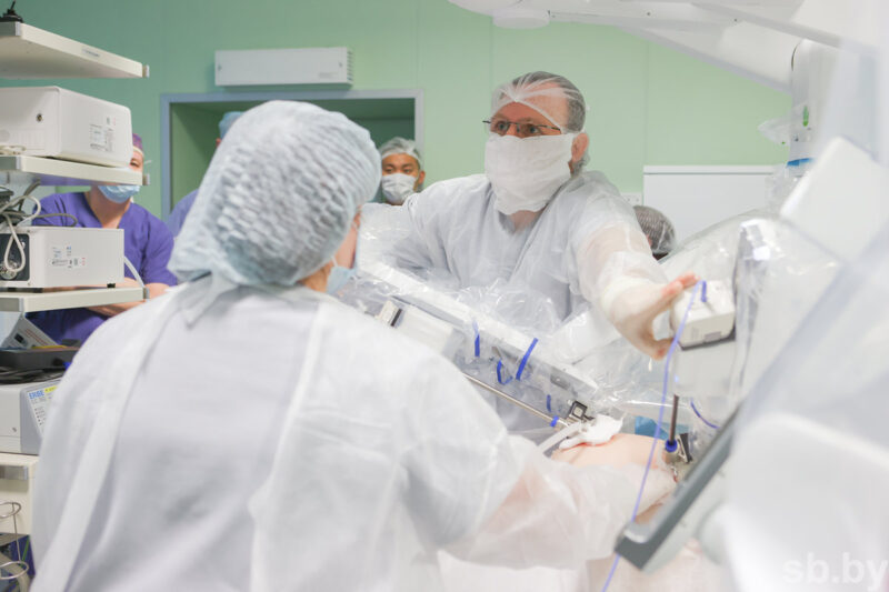 Робот-хирург из Китая