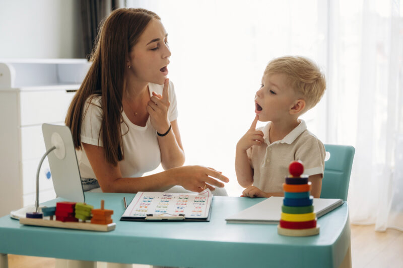 Почему ребенок заикается