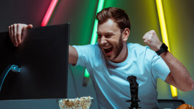 Шумит сосед? Держите инструкцию