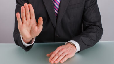 Белорус отправил фото ладони