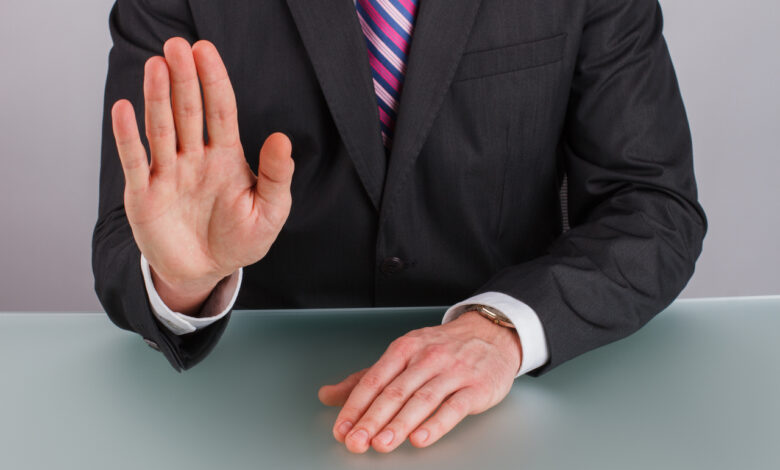 Белорус отправил фото ладони