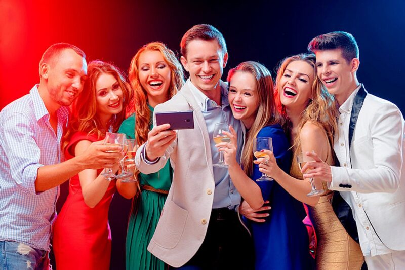 как белорусские артисты выживают