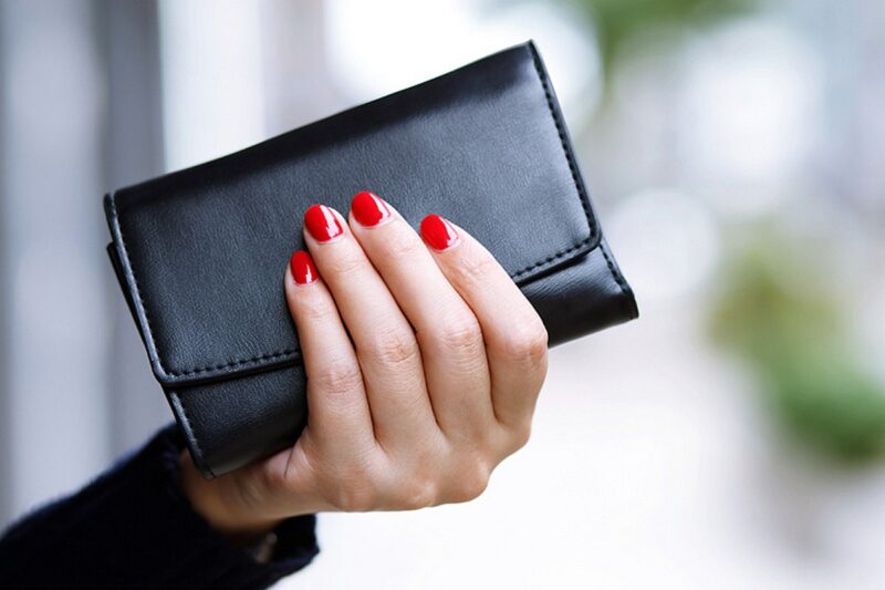 белоруска перечислила траты