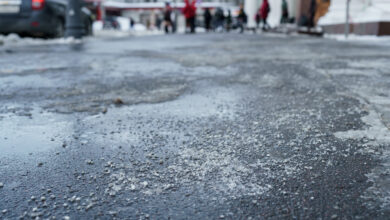 Почему соль и песок