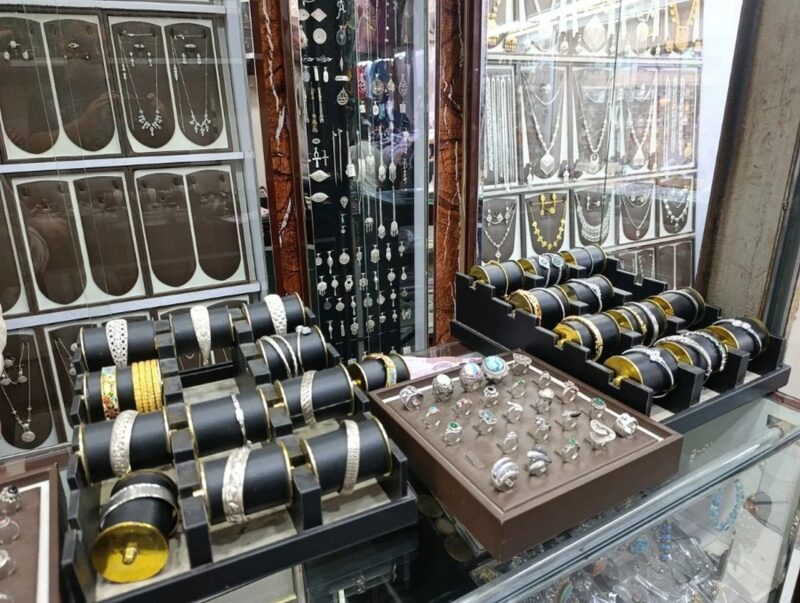 Какой подарок привезти из Омана