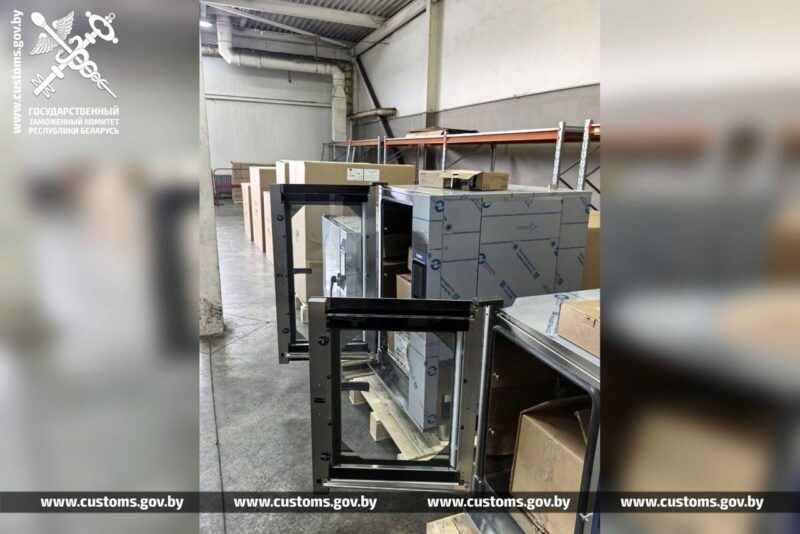 две крупные партии товаров