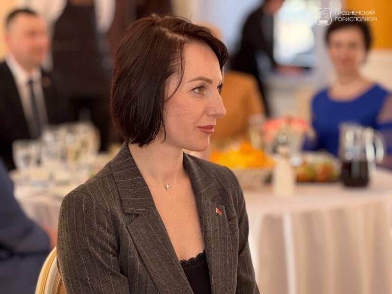 чествование женщин-руководителей