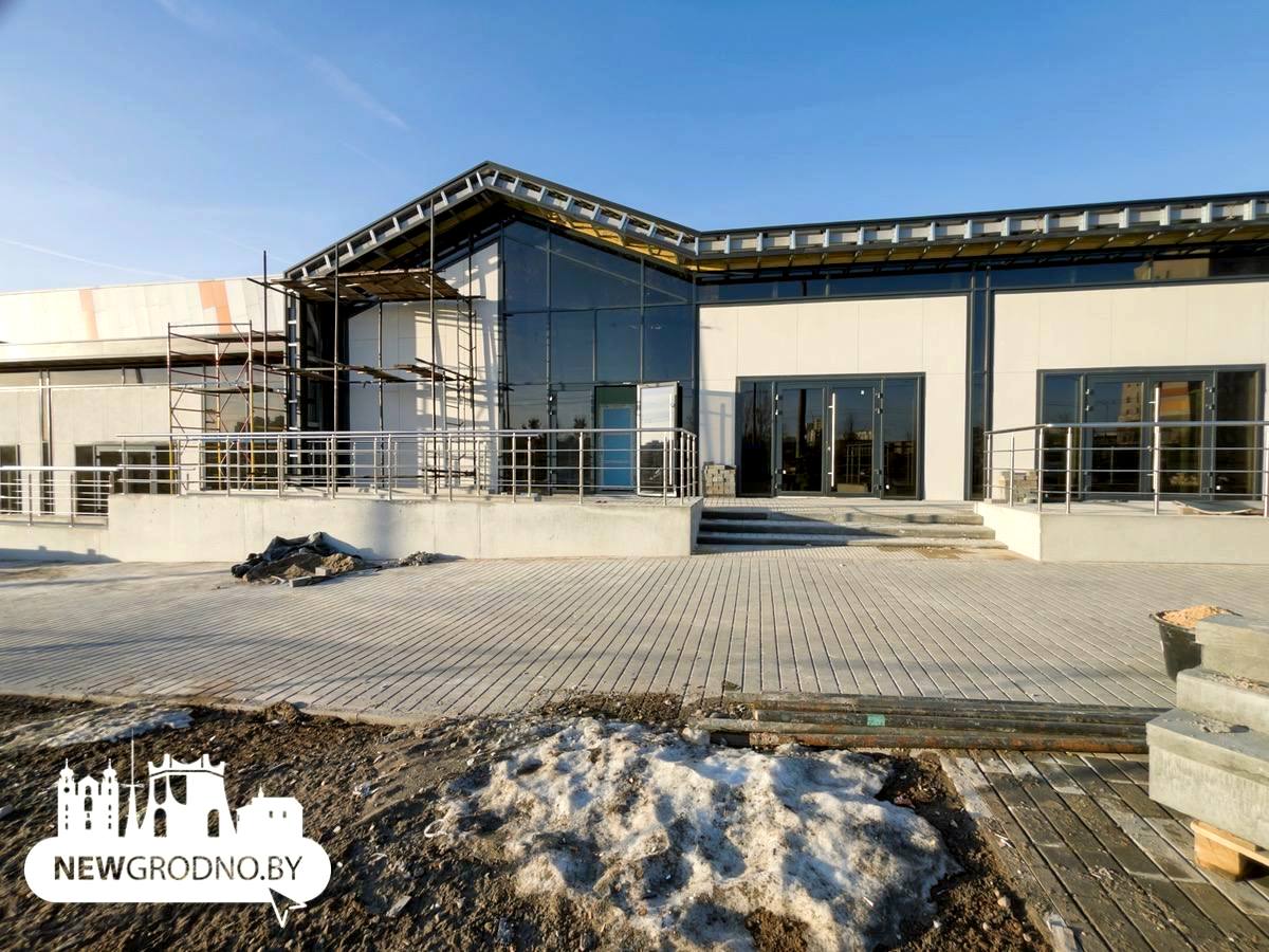 Что за здания пристроили к ТЦ