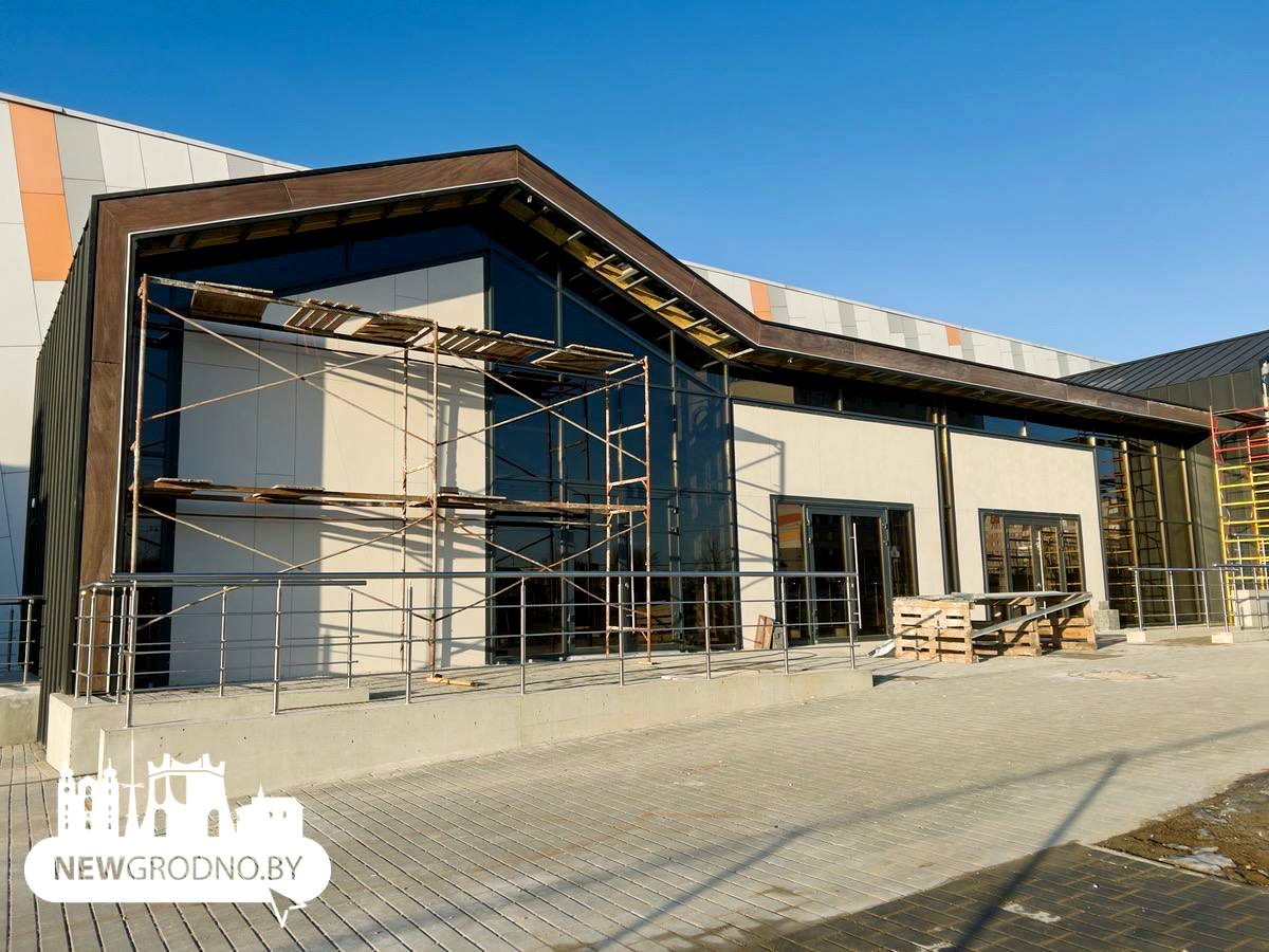 Что за здания пристроили к ТЦ