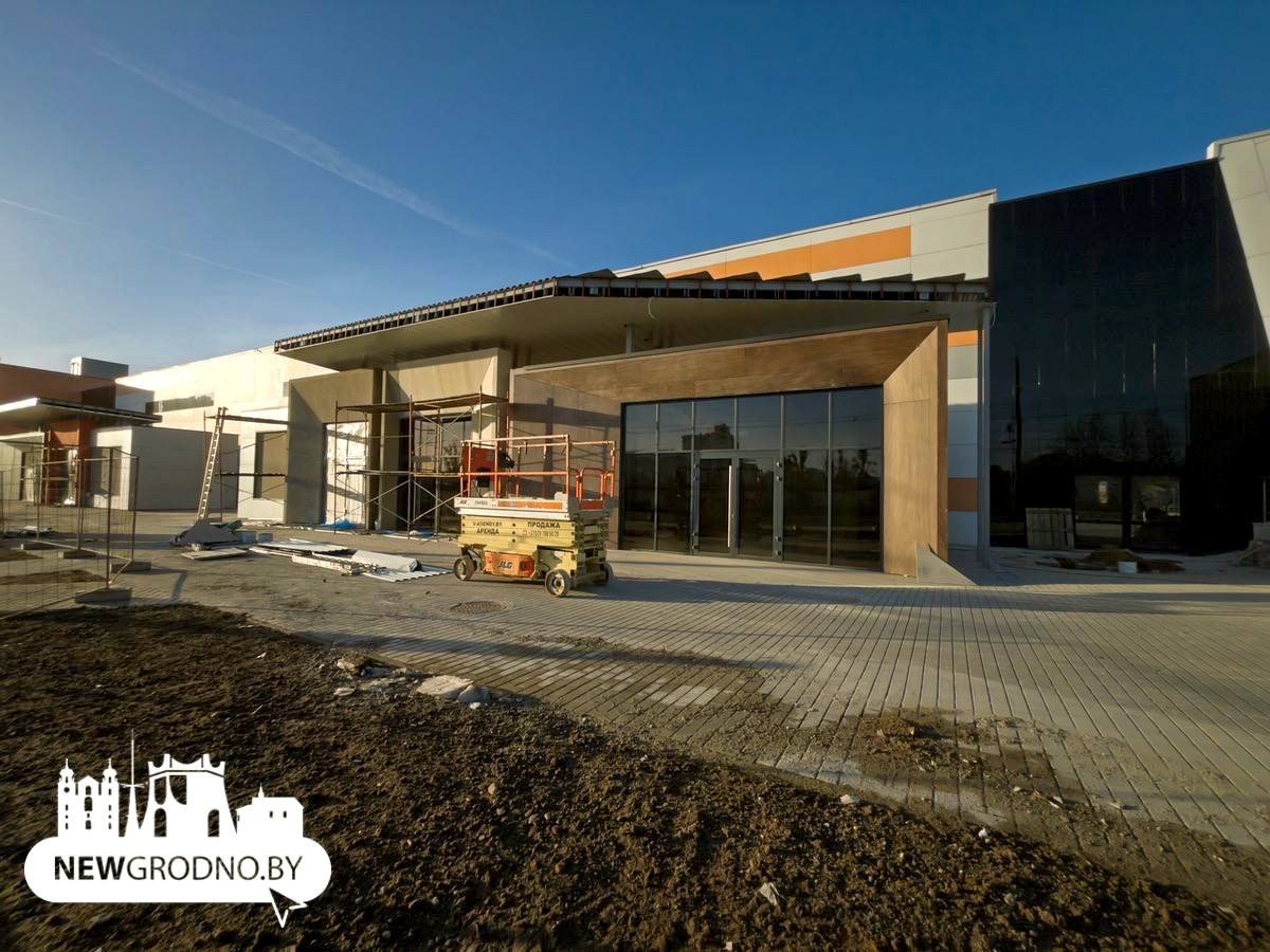 Что за здания пристроили к ТЦ