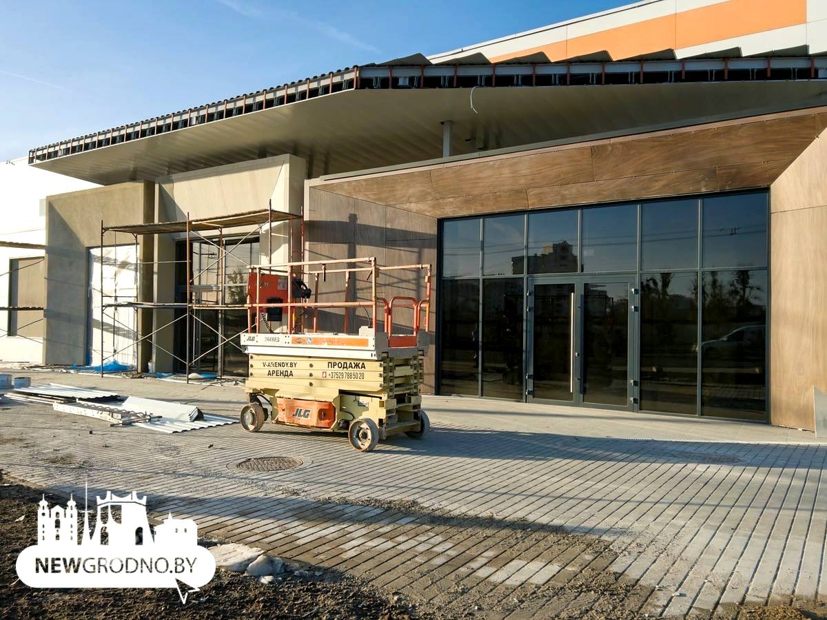 Что за здания пристроили к ТЦ