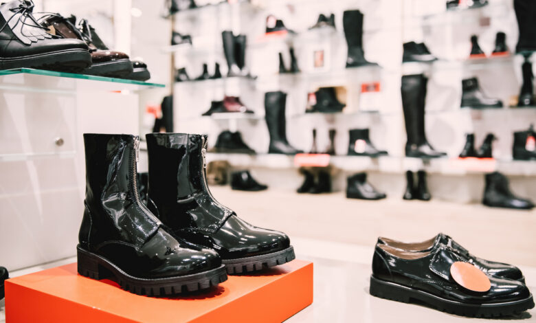 Сколько пар обуви выпустили