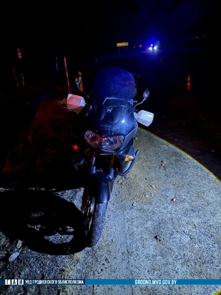 На трассе Р-44 мотоциклист на «Хонде» попал в жесткое ДТП