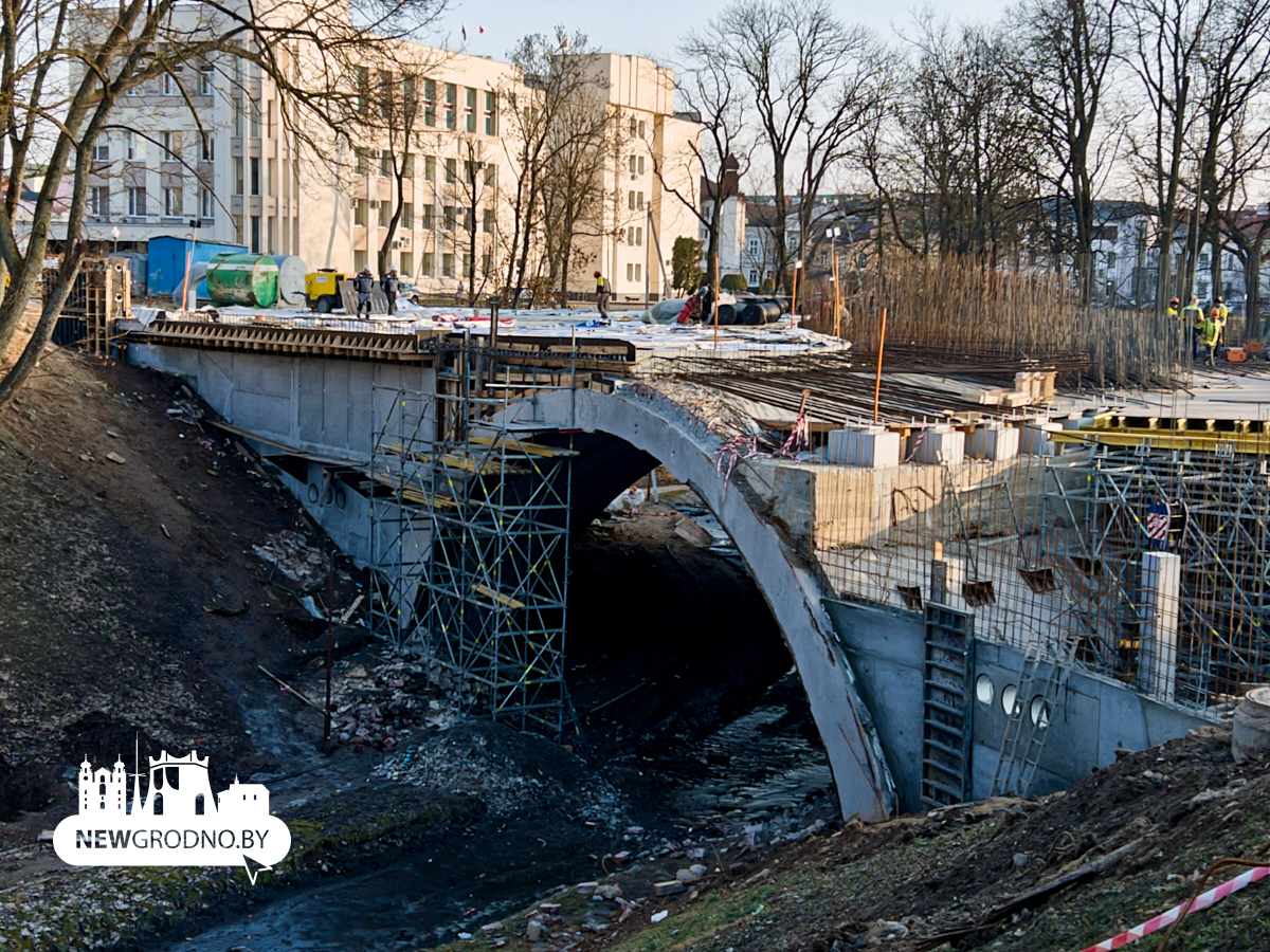 Возводят заново