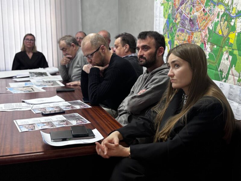 Здание в популярном дворике