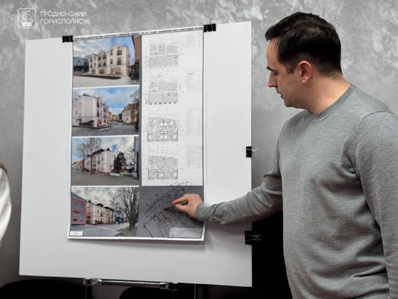 Здание в популярном дворике