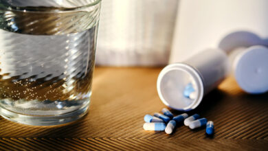 Чем запивать таблетки