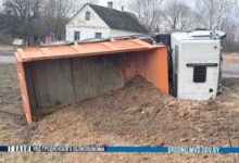 В Мостовском районе грузовик