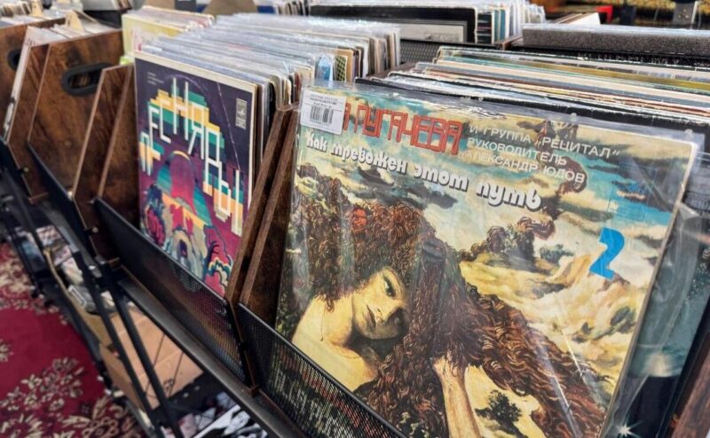 Мебель фарфор зеркала