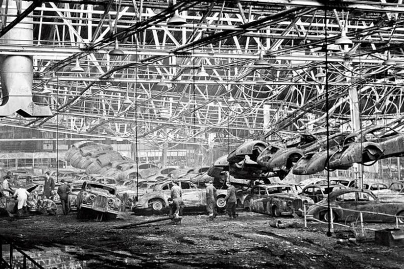 Сотни машин под водой