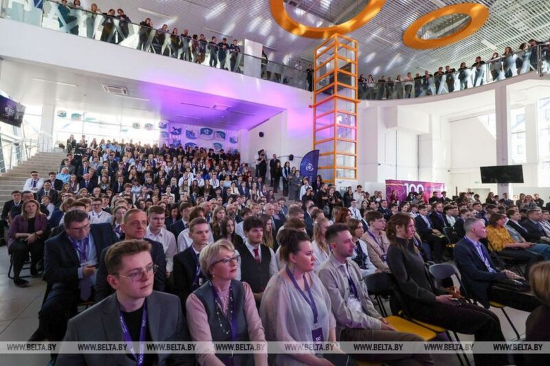 В Беларуси школьница создала