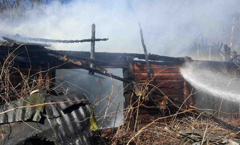 Хозпостройки и нежилой дом