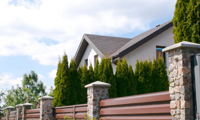 Какой высоты забор можно