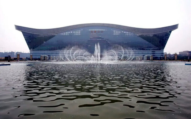 Крупнейшее здание мира: