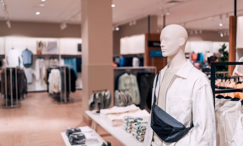 Gloria Jeans закроет около 150