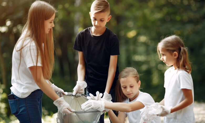 Обязаны ли дети убирать мусор