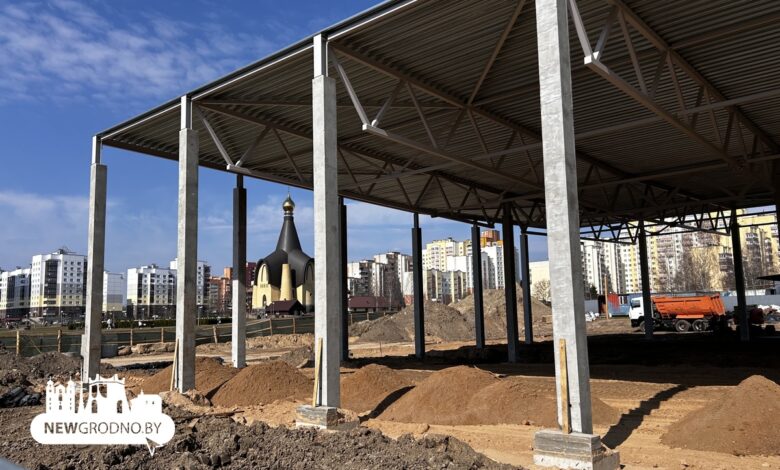 Большой магазин и кафетерий