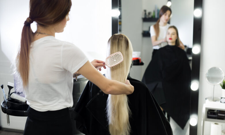 Может ли парикмахер вести