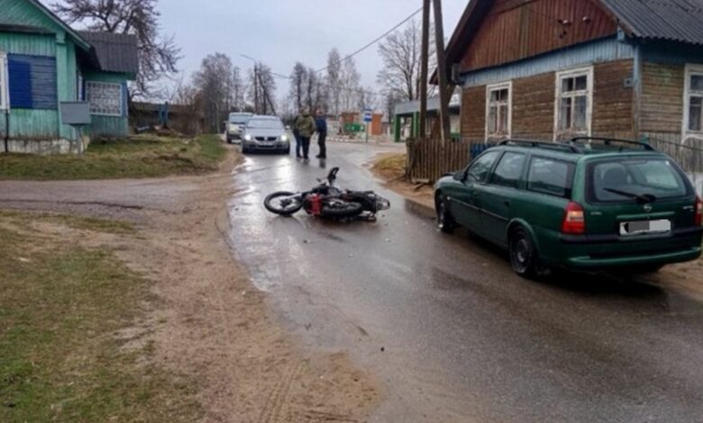 В Ошмянском районе мотоциклист протаранил забор