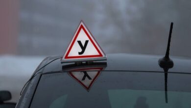 Автоинструктор предлагал права