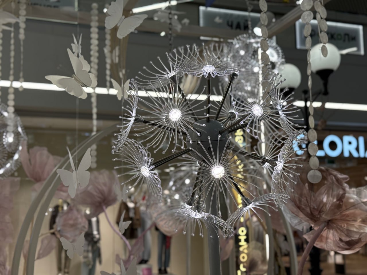 В TRINITI распустился фантазийный сад