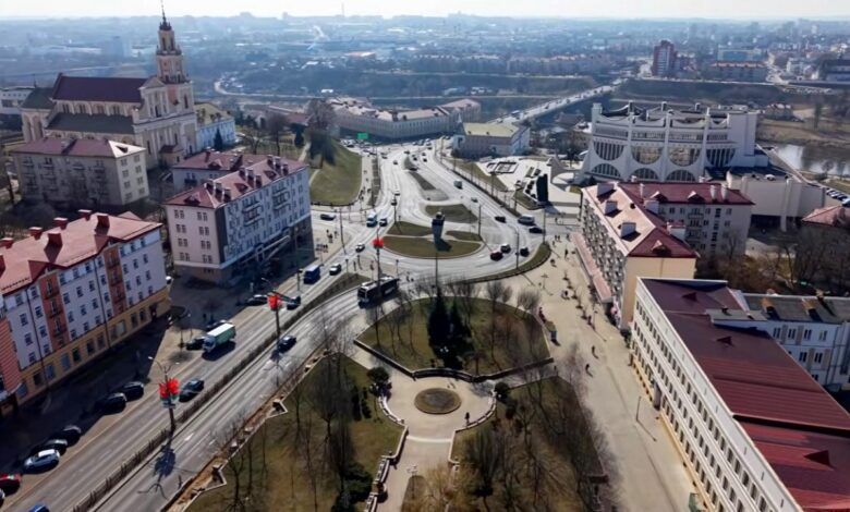 Появилось видео полета над крышами