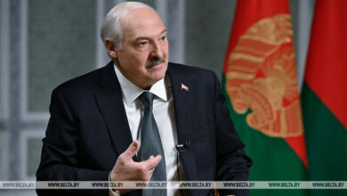 Лукашенко сравнил белорусскую "диктатуру"