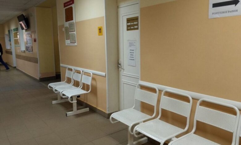 порядок в очереди кулаками