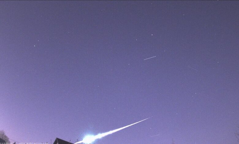 Яркий метеорит