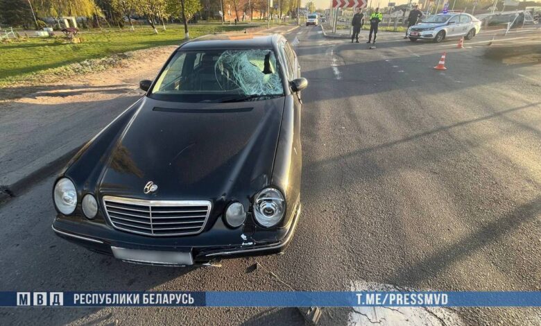 В Пинске Mercedes насмерть