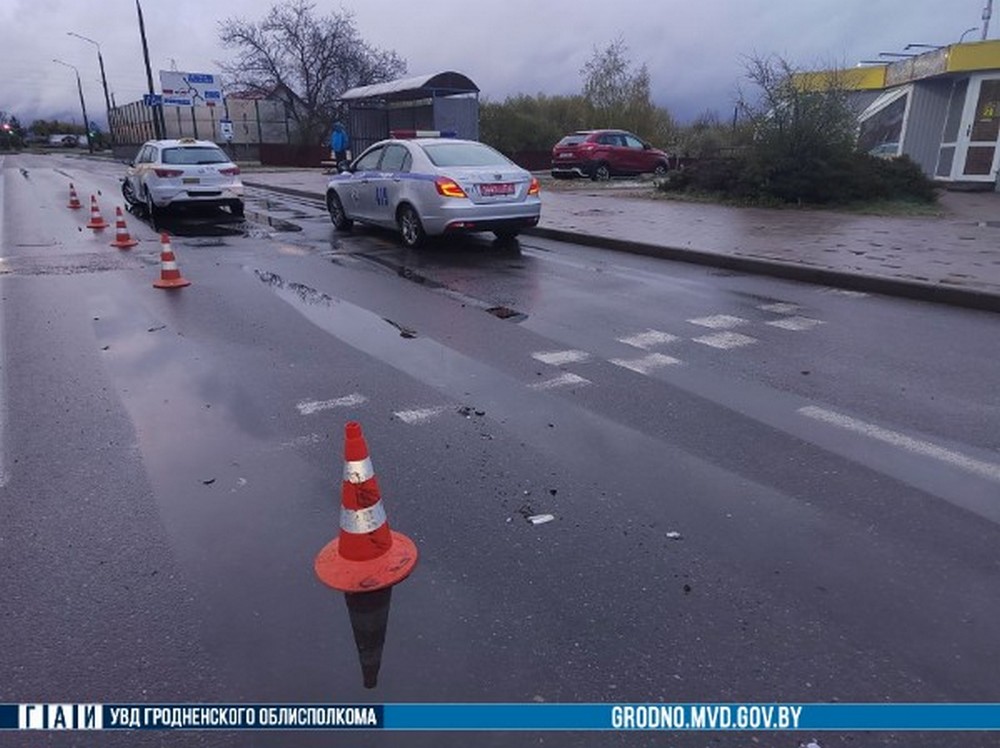 В Гродно на улице Тавлая под колеса Seat попал пенсионер
