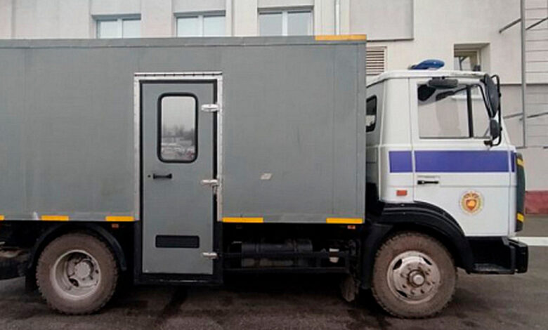 Милицейский автозак продают